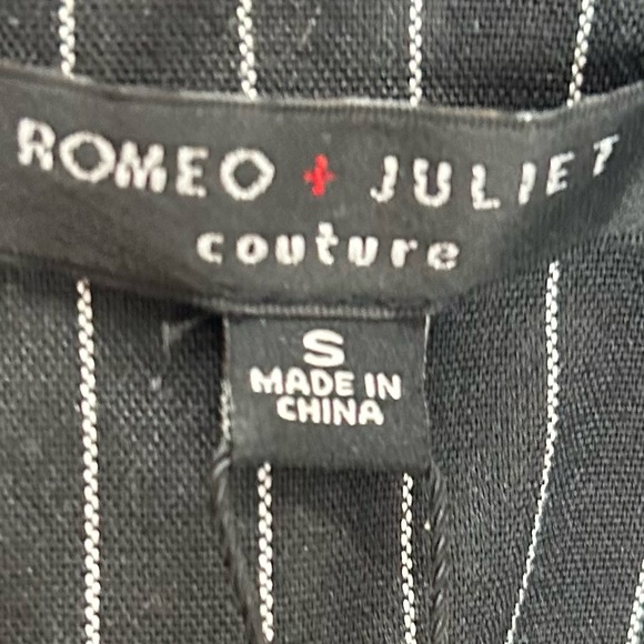 Romeo and Juliet blazer black pinstriped gothic Dark Academia size small - Picture 2 of 8